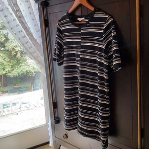 Ladies Vans Black and white Cotton Tee A Line Dress